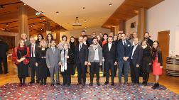 İzmir SMD Üyeleri Yeni Yıl Yemeğinde Buluştu