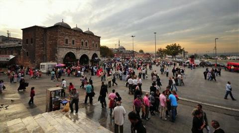 Eminönü Meydanı Yeniden Düzenleniyor