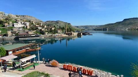 Fırat Nehri'ne 'Yüzen Oteller' Geliyor