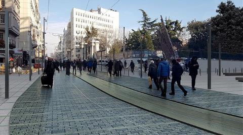 İstiklal Caddesi’nde Granit Tartışması