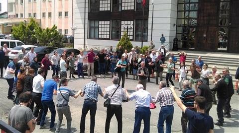 Adliye Önünde Yeşil Yol'a Horonlu Protesto