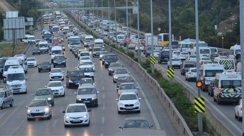 Trafiğe 4 Ayda 363 Bin 864 Araç Eklendi