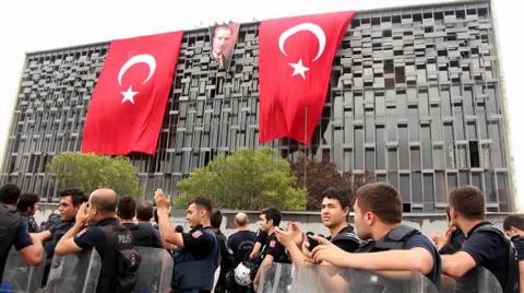 "Atatürk Kültür Merkezi Yıkılsa Bile Aynısı Yapılmak Zorunda"