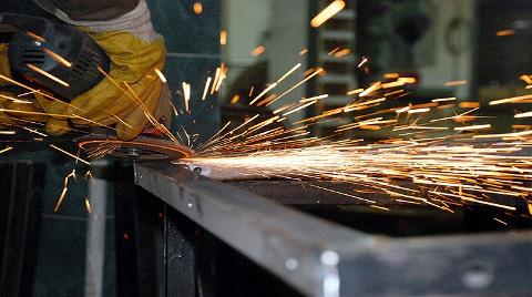 İmalat PMI 43 Ayın En Yükseğinde