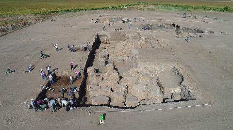 Körtik Tepe'den 17 Yılda 30 Bini Aşkın Eser Çıkarıldı