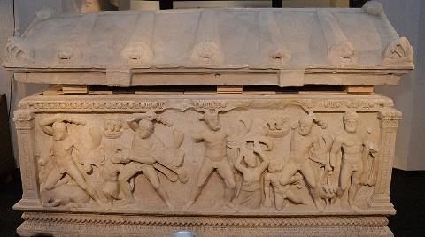 İsviçre’ye Kaçırılan Herakles Lahdi Geri Dönüyor
