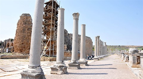 'Perge'de Dikili Bir Sütunun Olsun' Sloganıyla Kampanya