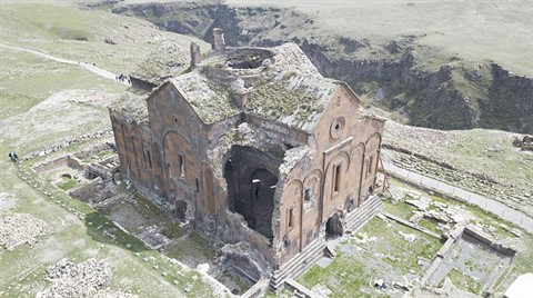 Ani'deki 'Büyük Katedral' Restore Edilecek
