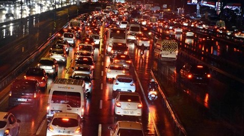 İstanbul Trafiği Ömür Törpüsü