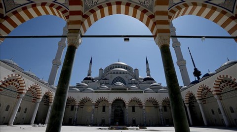 Çamlıca Camisi'nde Sona Doğru