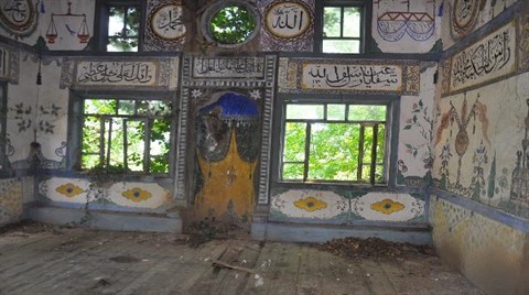 300 Yıllık Cami Kaderine Terk Edildi
