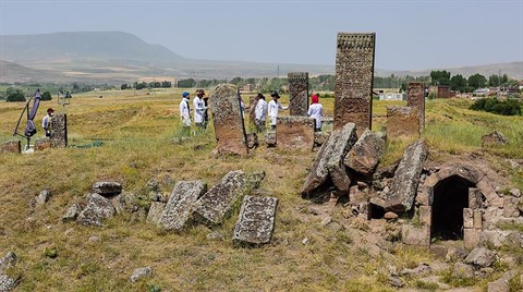 Selçuklu Meydan Mezarlığı Arşivlendi