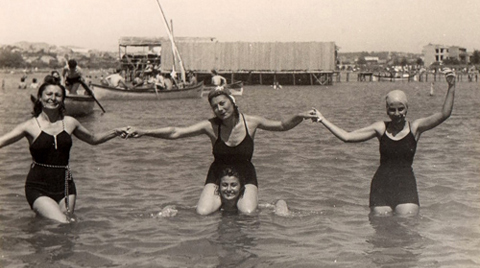 İstanbul’da Deniz Sefası: Deniz Hamamından Plaja Nostalji