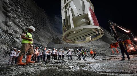 Yusufeli Barajı'nda Beton Dolguya Başlandı