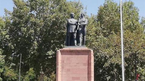 Çıplak Heykele ‘Şort’ Talebi!