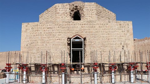 Tarihi Artuklu Hamamı'nı İndirme Çalışması Başladı