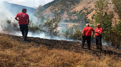 Gümüşhane'de Korkutan Örtü Yangını