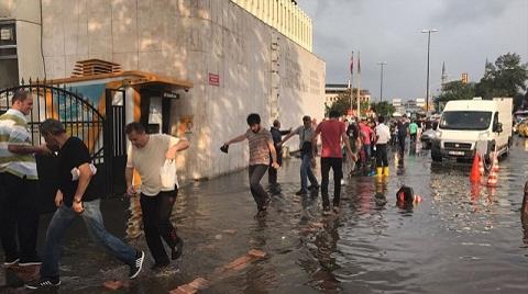 İstanbul'da Sonbahar: Mevsim Yağmurları Yine Altyapıyı Vuruyor 