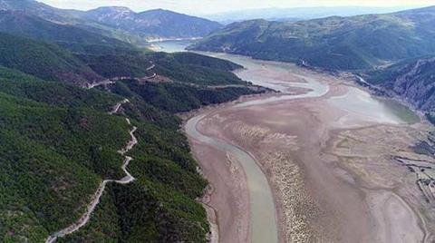 Altınkaya Barajı'nda Kuraklığı Andıran Görüntü 