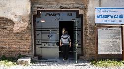 CHP'den 'Ayasofya Camisi'ne Cam Kapı' Tepkisi