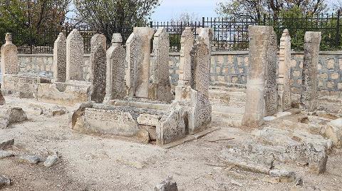 250 Yıllık Mezarlıkta Restorasyon Çalışması