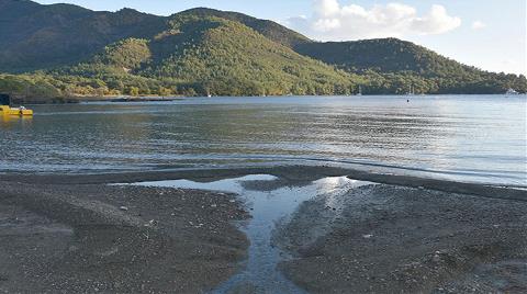Marmaris'te Deniz 20 Metre Çekildi