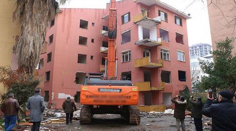 Kartal’da Yerinde Dönüşüm: Törenle Yıkıldı