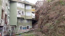 Eyüpsultan'da Toprak Kaymasında Zarar Gören Evler Boşaltıldı