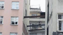 Rize'deki Riskli Binaya Demir Direk Önlemi