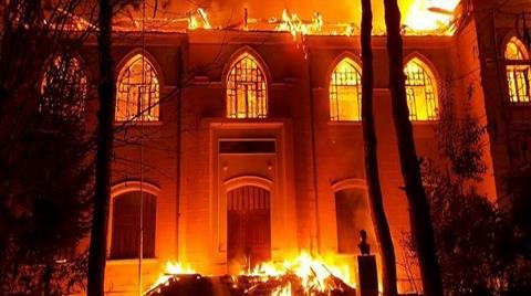 Tarihi Okulda Çıkan Yangında Sabotaj Şüphesi