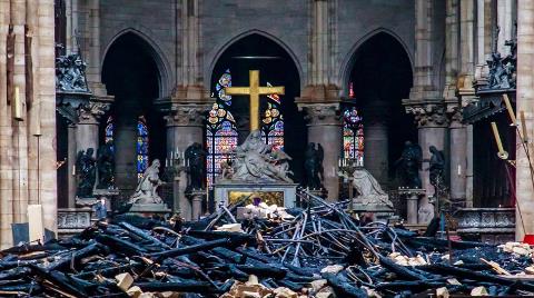 Notre Dame Katedrali Yeniden Yapılacak