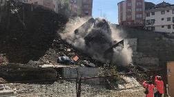 Kağıthane'de Tahliye Edilen 4 Katlı Bina Çöktü