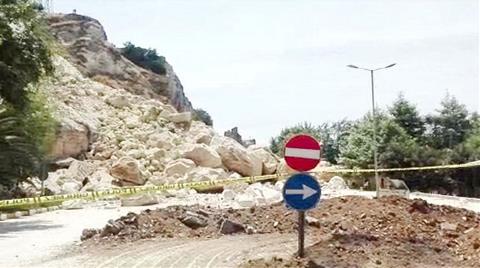 Birecik’te Heyelan Oluşan Bölgedeki Yol Kapatıldı