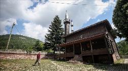 'Çivisiz Cami' Yıllara Meydan Okuyor