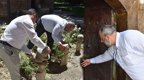 600 Yıllık Külliyede İsyan Ettiren Görüntü 