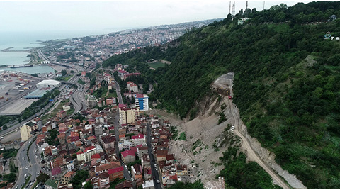 Doğal Sit Alanı Boztepe'de Tünel ve Yol İnşaatına Tepki 