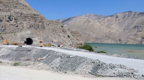 Pirinkayalar Geçidi'ndeki Tünelde Yıl Sonunda Işık Görünecek