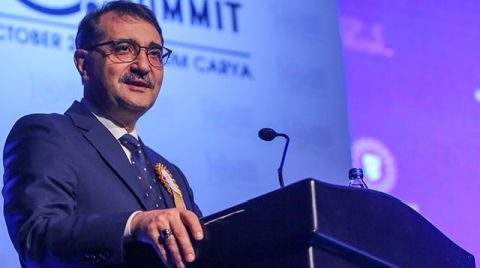 Bakan Dönmez: “Güneydoğu'da Petrol, Trakya'da Doğal Gaz Keşfi Var”
