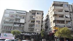 İzmir'de Yatık Duran Binalar için Tahliye Tebligatı