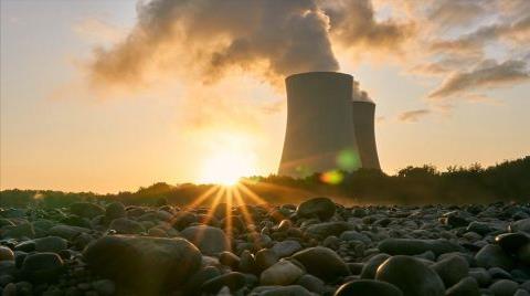 Suudi Arabistan Nükleer Enerjiye Yöneliyor