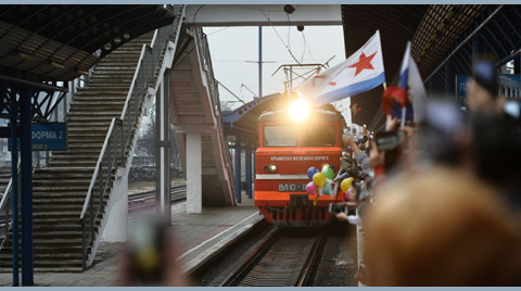 Kırım Köprüsü'nden İlk Tren Geçti