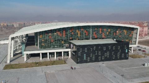 80 Milyonluk Spor Merkezinin Çatısı Aktı