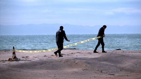 Muhtar, Sit Alanı Koydan İzinsiz Kum Aldı