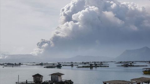 Filipinler'deki Taal Yanardağı'nda İkinci Patlama
