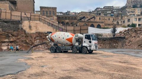Tarihin Üstüne Beton Döküldü