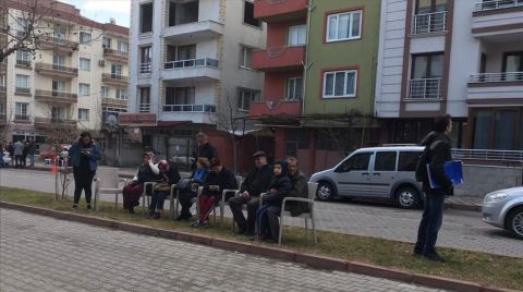 Manisa'da 4,8 Büyüklüğünde Deprem Oldu