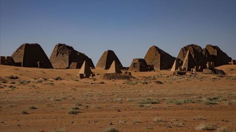 Sudan’da Çölün Ortasındaki Saklı Hazine: Meravi Piramitleri