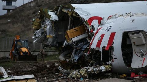 Pistten Çıkan Uçak Parçalara Ayrılıp Kaldırılacak