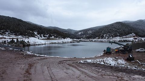 Çatlak Oluşan Bahadır Barajı'nda Su Tahliyesi Sürüyor