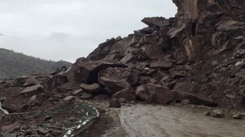 Sason'da Heyelan, 25 Köy Yolu Ulaşıma Kapandı